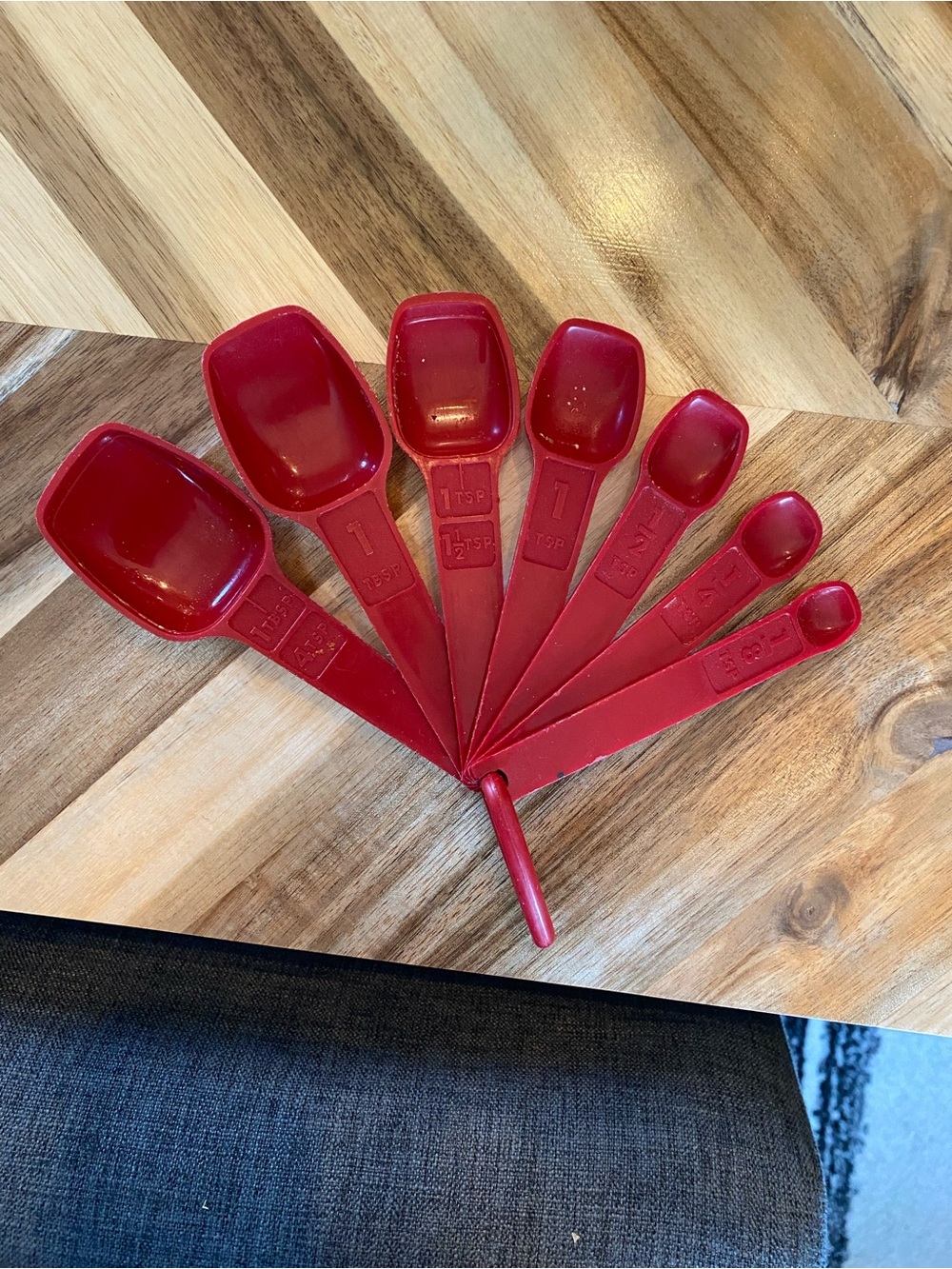 Vintage Tupperware Red Plastic Measuring Spoons Set 6pc 1 Tbsp to 1/8 tsp